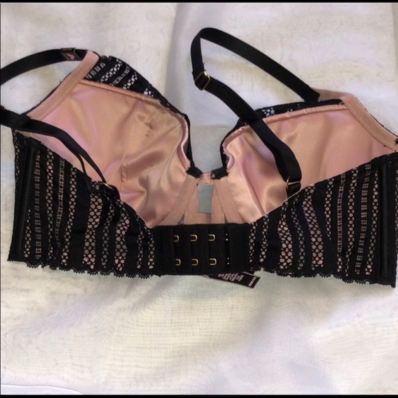 Victoria’s Secret bra black lace lightly lined 32DD NWT Price is Firm - Picture 3 of 4